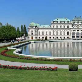 Viena: Palacio de Schönbrunn, crucero por el río y pase turístico Big Bus
