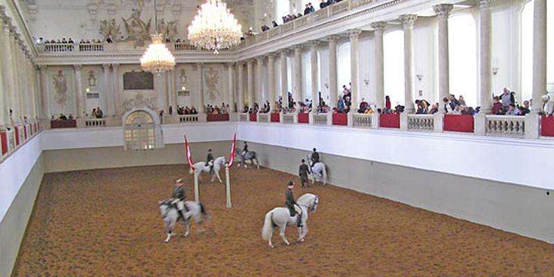 Escola de equitação espanhola (Spanische Reitschule)