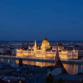 Excursión de 1 día desde Viena: Bratislava y Budapest con guía