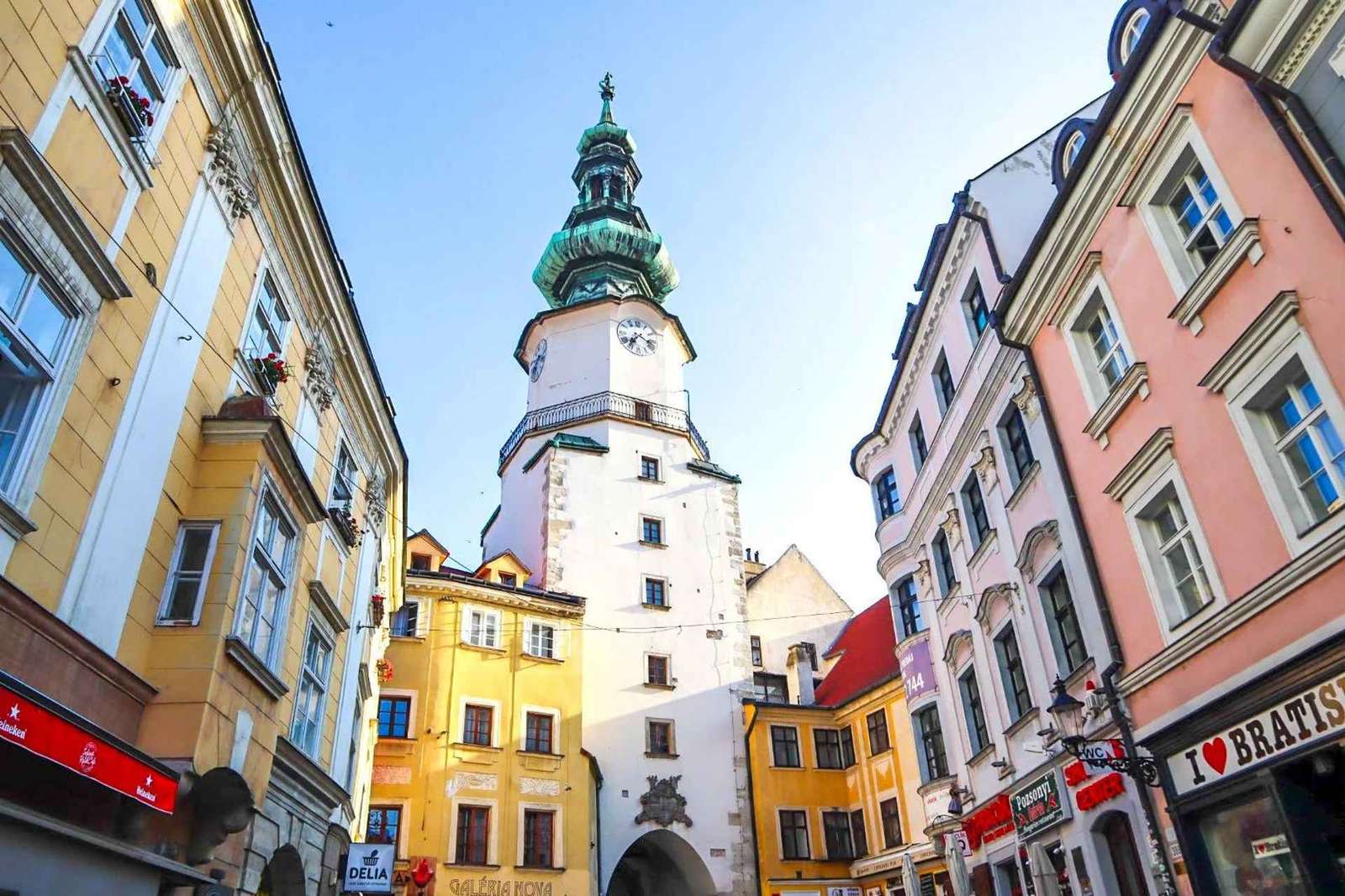 Viena: tour guiado por Bratislava y el castillo de Devín pasando por Hainburg