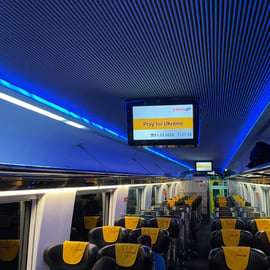 Praga: Traslado en tren a/desde el centro de Viena