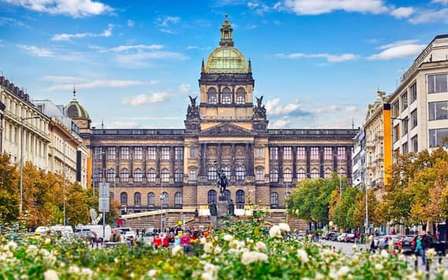 Desde Viena: tour guiado de 1 día por la República Checa – Praga y Brno