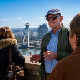 Desde Viena: excursión guiada de un día a Bratislava y Budapest