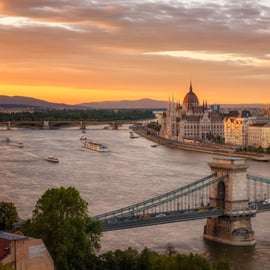 Excursión de 1 día desde Viena: Bratislava y Budapest con guía