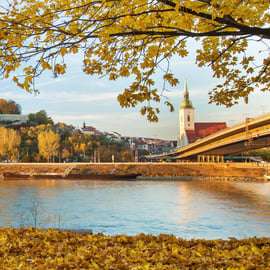 De Viena a Bratislava, Devín y Hainburg – Tour guiado