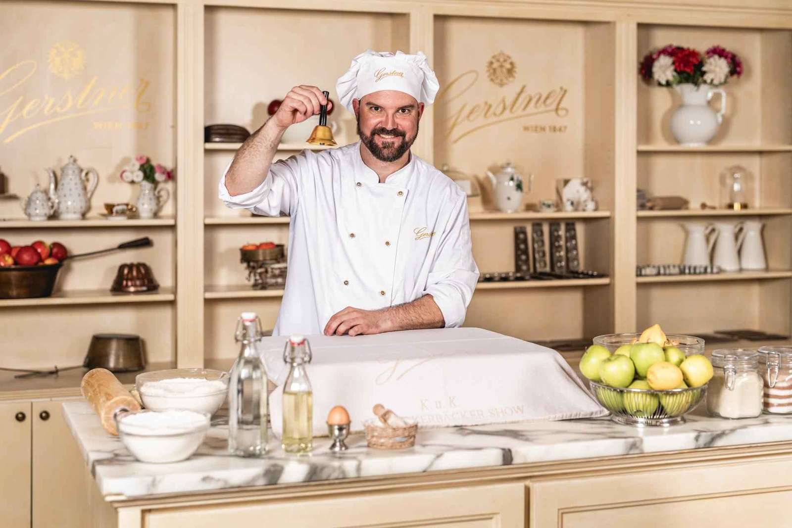 Viena: K.u.K. Hofzuckerbäcker Baking Show com degustação