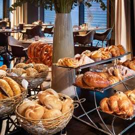 Best City View 220 m: desayuno con vistas al horizonte en el Meliá Vienna