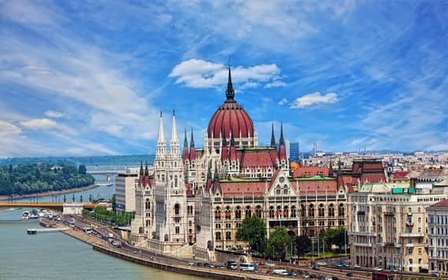 Desde Viena: tour guiado de un día por Bratislava y Budapest